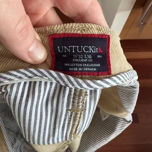 Untuck It corduroy’s 32-30 STRAIGHT FIT — very good condition.